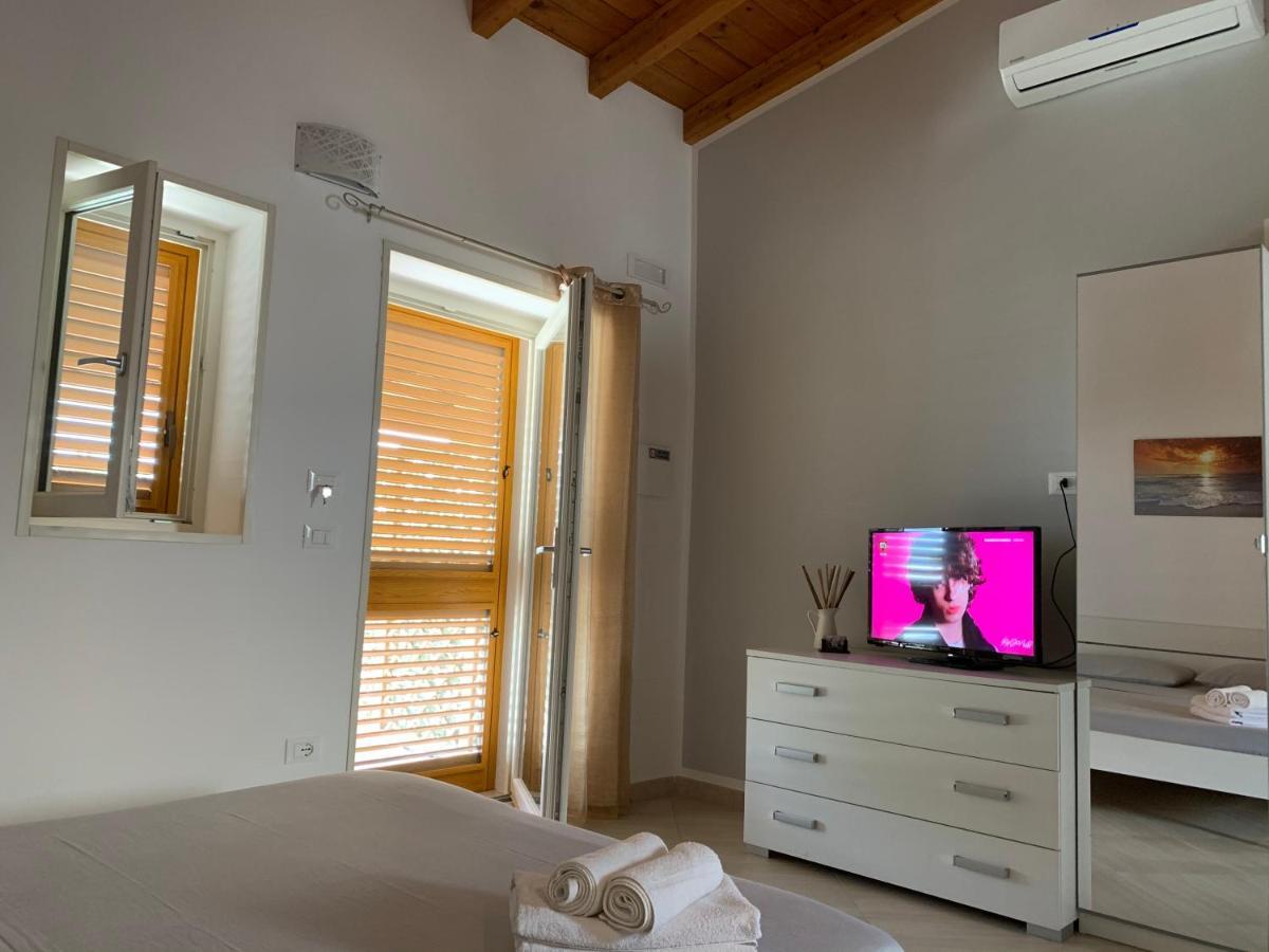 Masseria Capece Bed & Breakfast Уджано ла Киеза Екстериор снимка